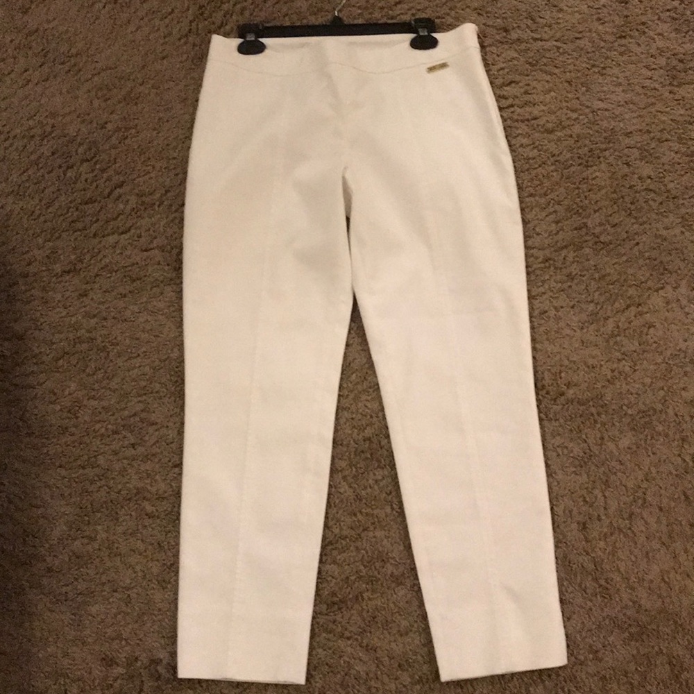 White Capri pants